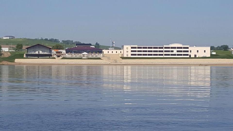 Baymont By Wyndham Bellevue Hotel Exterior foto